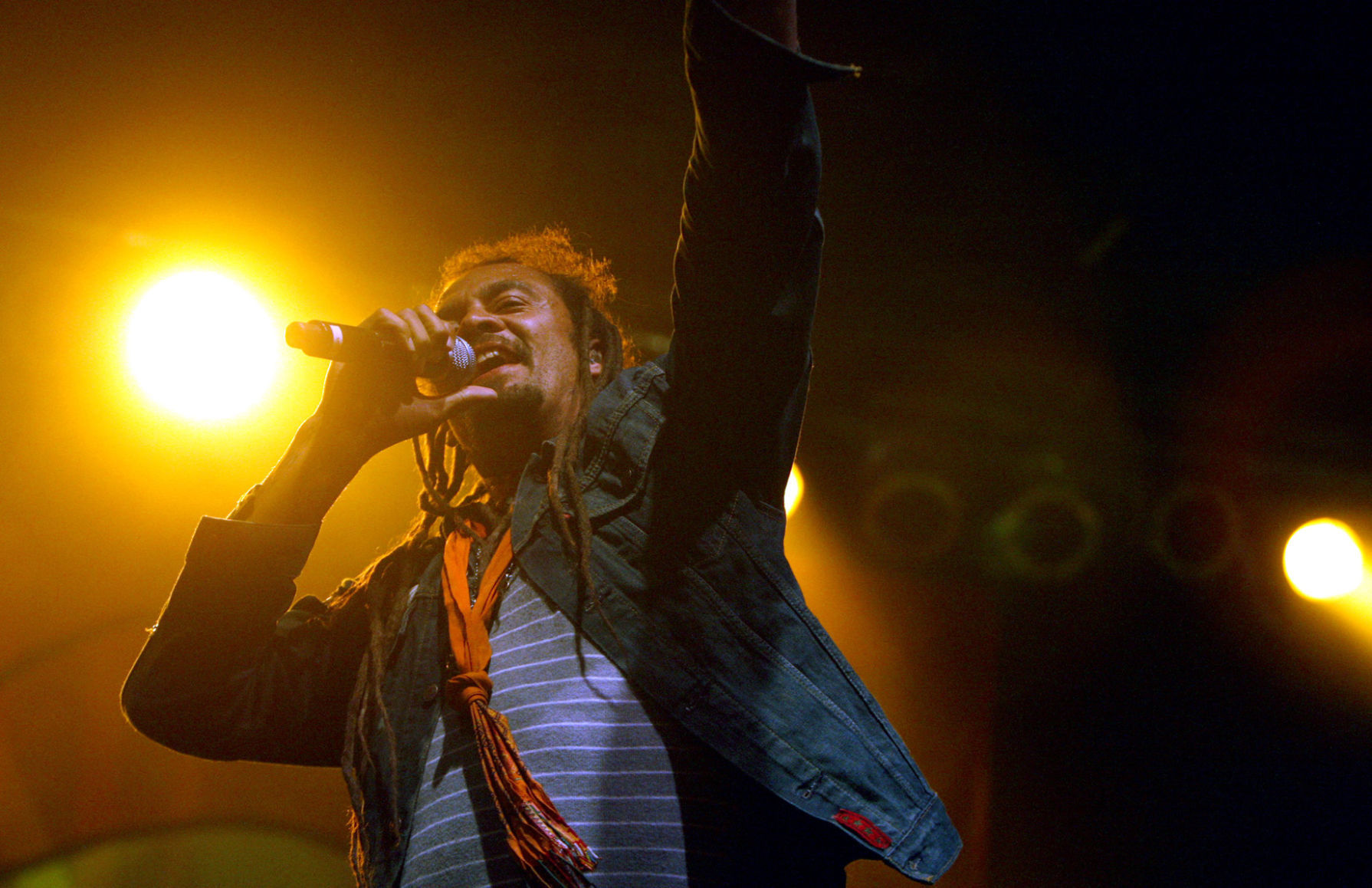 2010 - Michael Franti & Spearhead